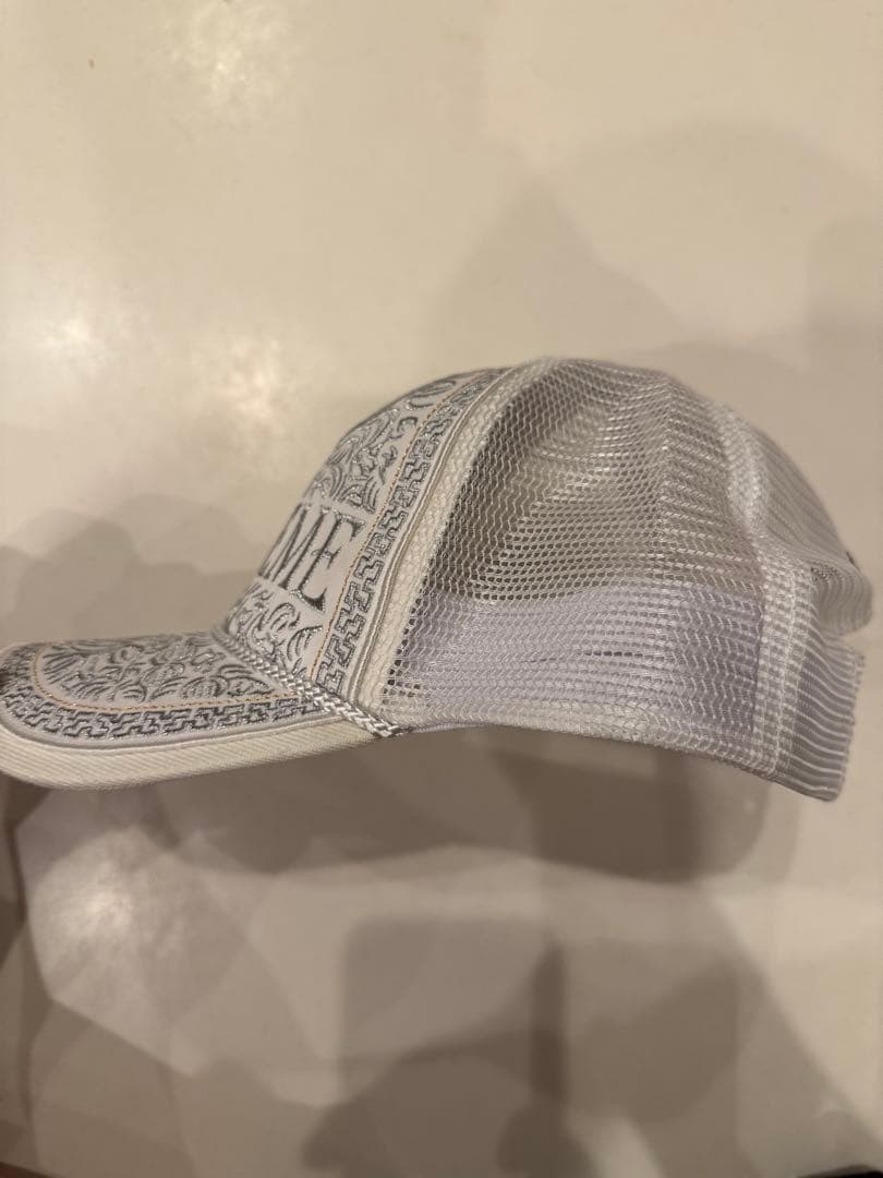 SUPREME 刺繍ホワイトキャップ