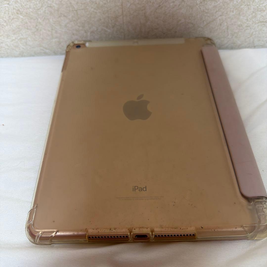 iPad ゴールド クリアケース ピンクカバーつき