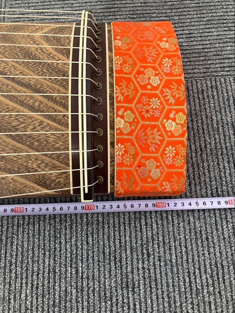 【良品】お琴 13弦 並甲 すだれ彫り 琴柱・ソフトケース付き