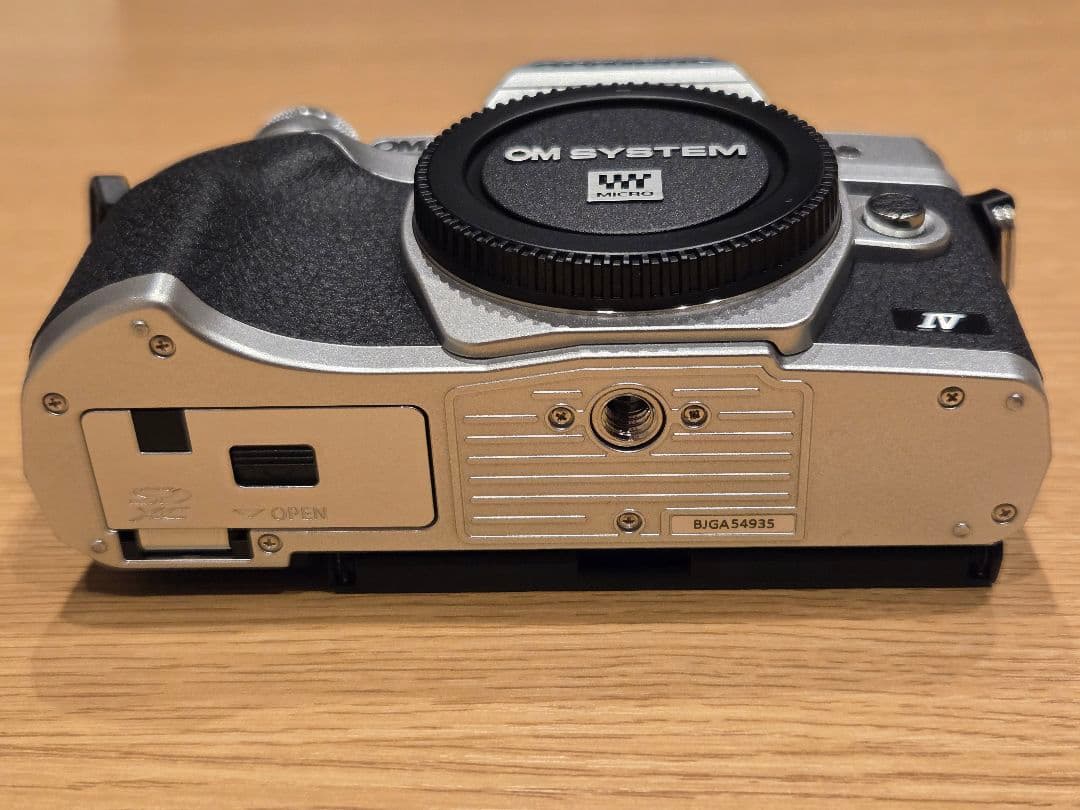 【超美品】オリンパスOM-D E-M10 Mark IV EZダブルズームキット