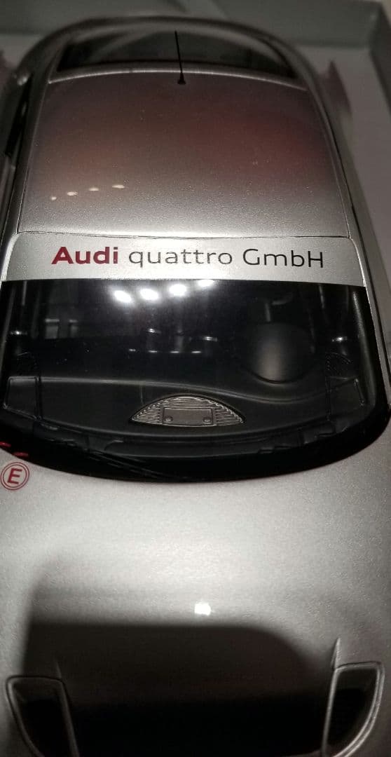 【激レア】1/18 スパーク　ディーラー特注　AUDI TTRS 2011