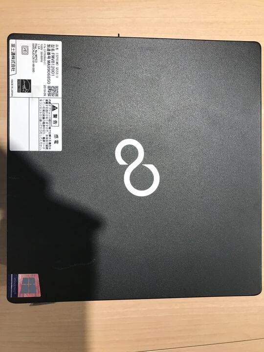 Windowsデスクトップ Fujitsu ESPRIMO Q558/B / i3-8100T