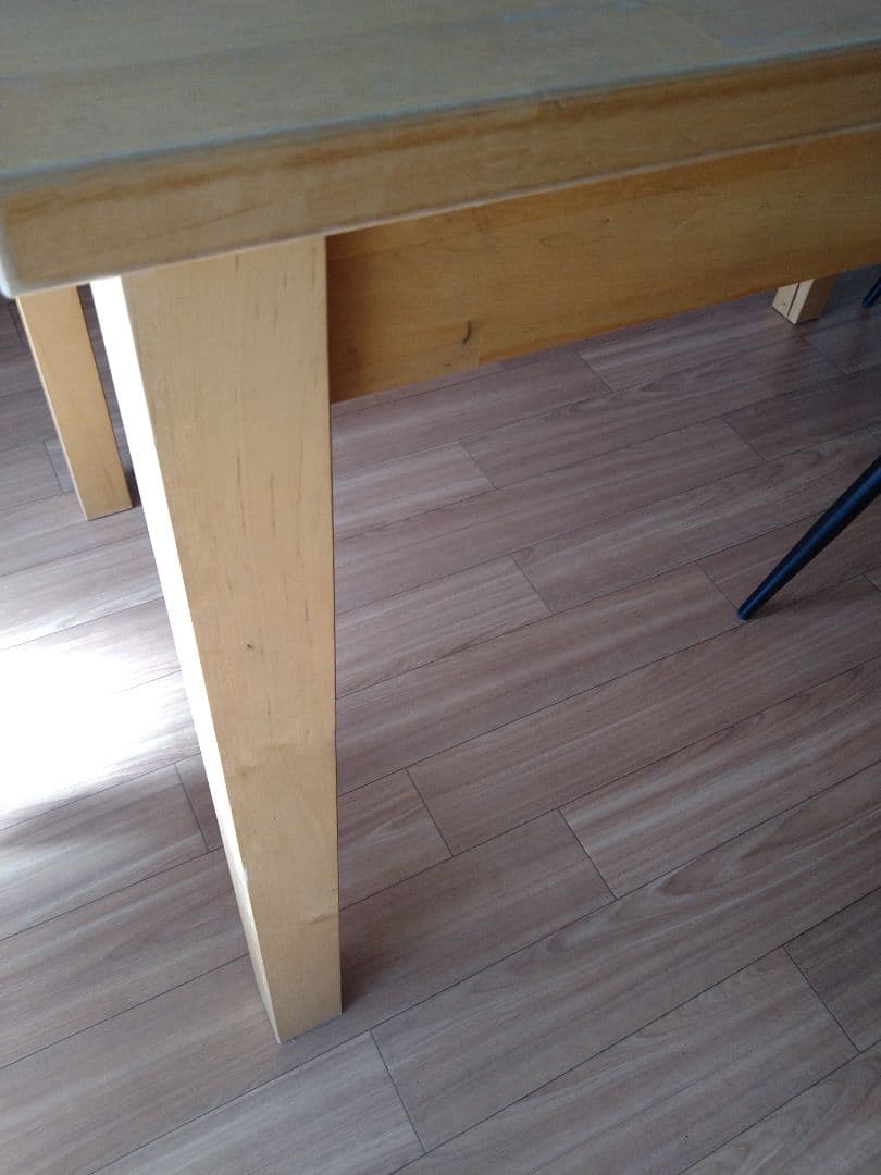 【出品〜5/9まで限定】IKEA　ダイニングテーブル