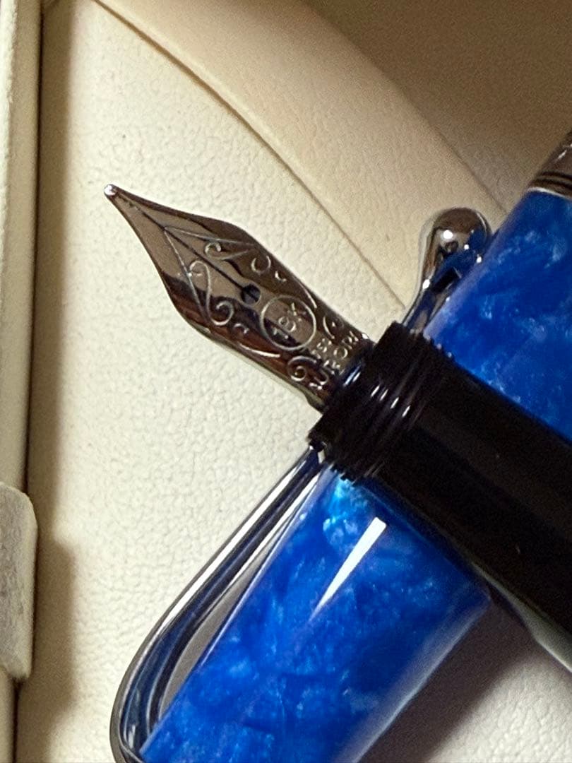 中古　万年筆　アウロラ　アクア　M