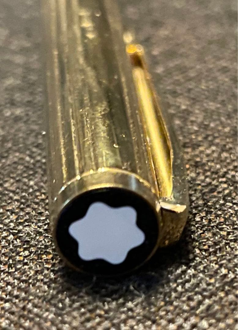 【美品未使用】 箱付き モンブラン ペン先14金万年筆 ノブレスゴールド