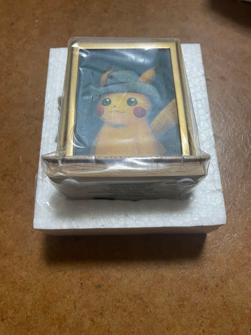 箱痛みあり　値引き　ゴッホピカチュウ　フィギュア