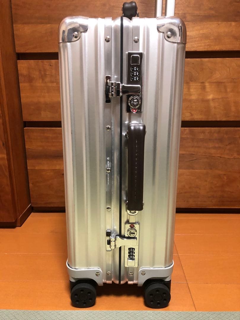 ☆ 極美品☆RIMOWAリモワ　Classc キャビンS 定価は226,600円