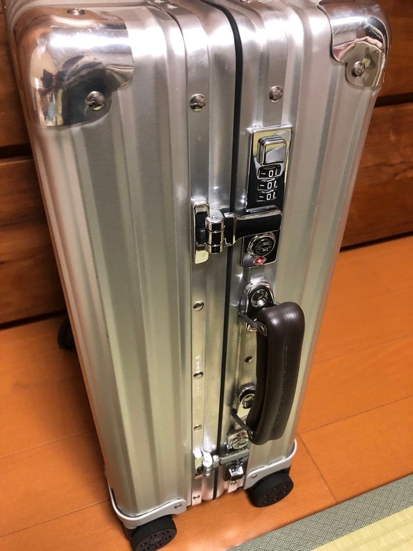 ☆ 極美品☆RIMOWAリモワ　Classc キャビンS 定価は226,600円
