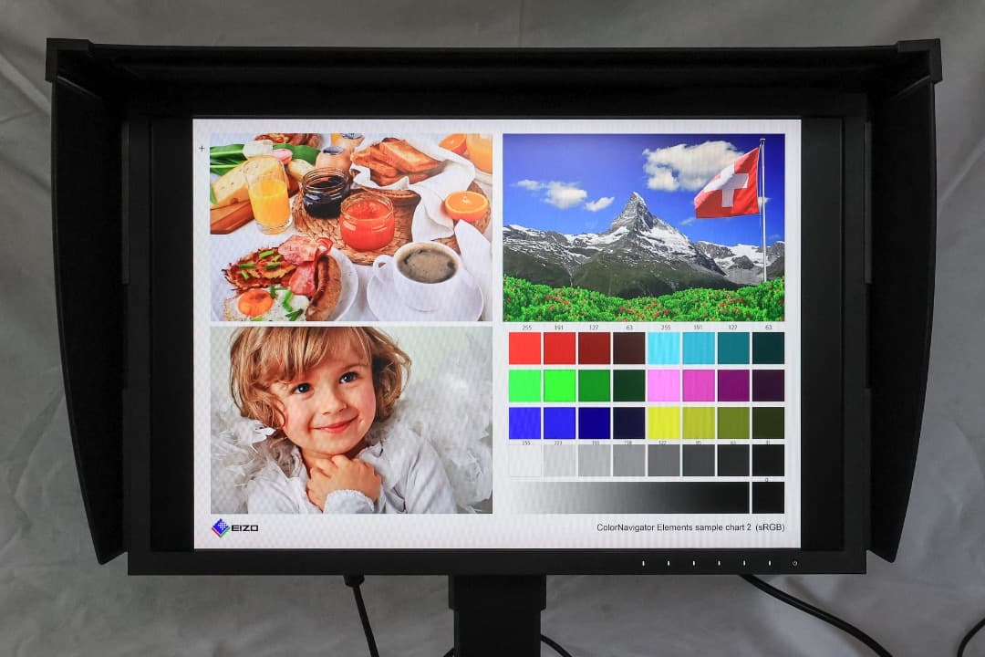 EIZO ColorEdge CS2420-Z　遮光フードとセンサーのセット