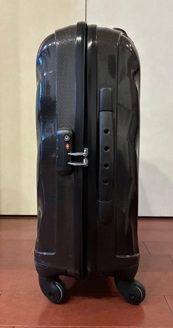 サムソナイト コスモライト 36L 黒 機内持込可