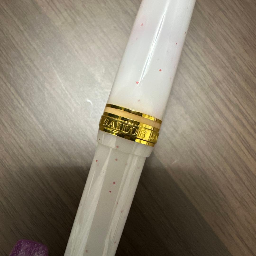 【廃盤】セーラー万年筆　SHIKIORI 雪夕空葉【雪椿】中細