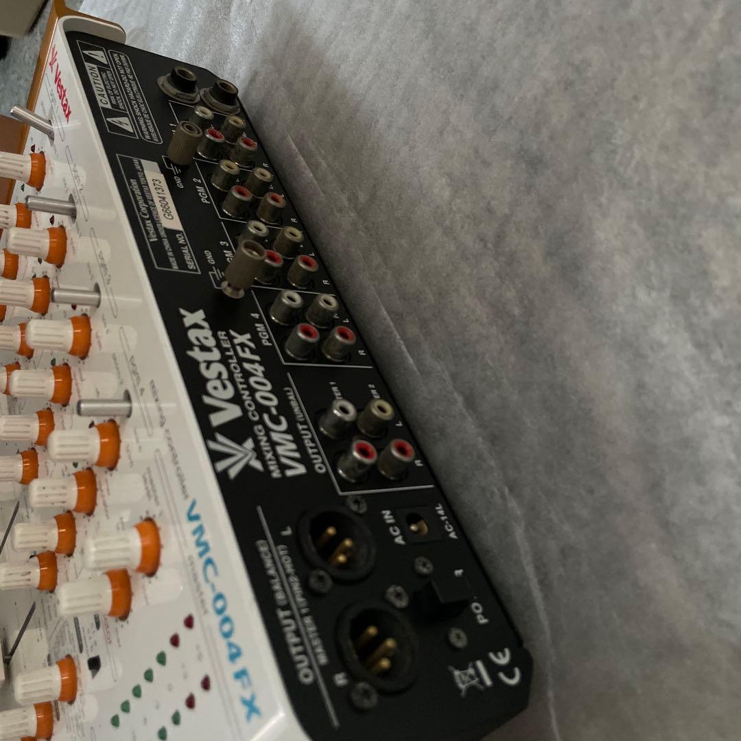 Vestax VMC-004FX DJミキサー ホワイト