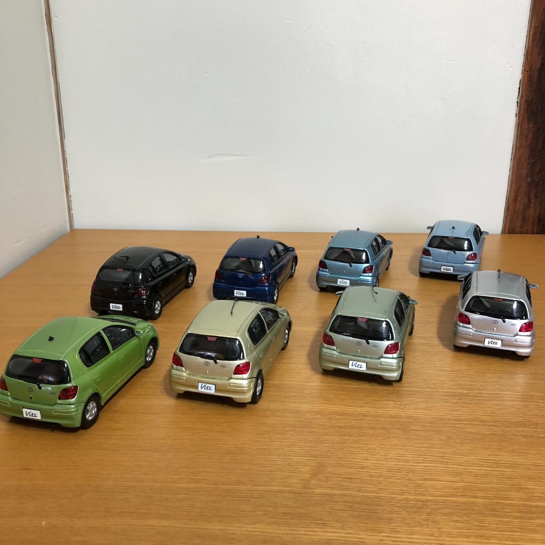 TOYOTA Vitz 1/24 ミニカー 13台
