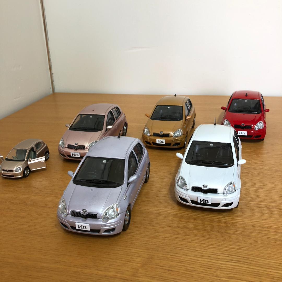 TOYOTA Vitz 1/24 ミニカー 13台