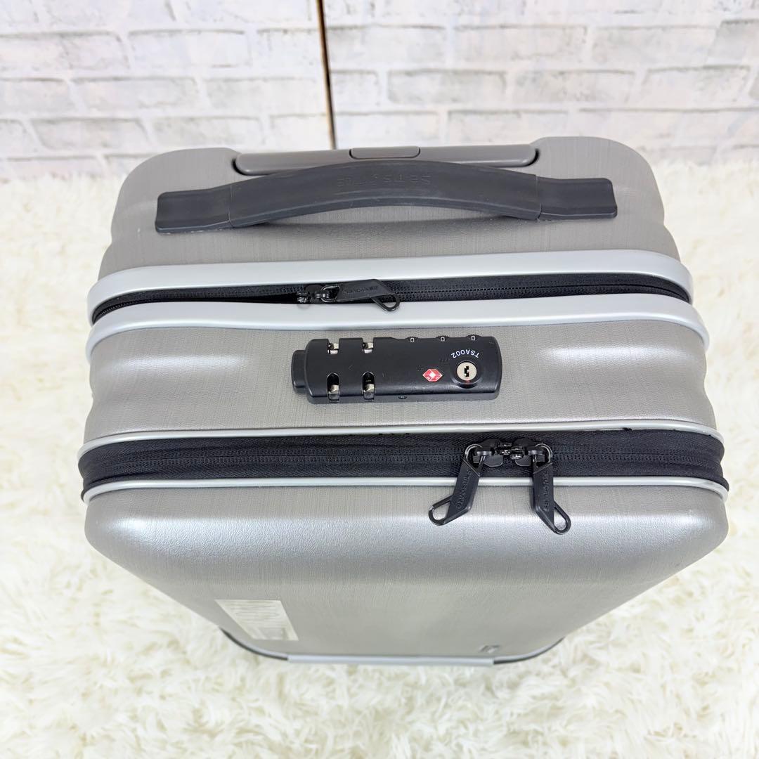 サムソナイト inova シルバー キャリーケース 4輪 samsonite