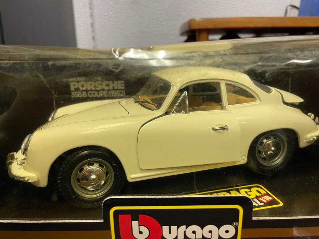 Burago  ポルシェ356Bクーペ