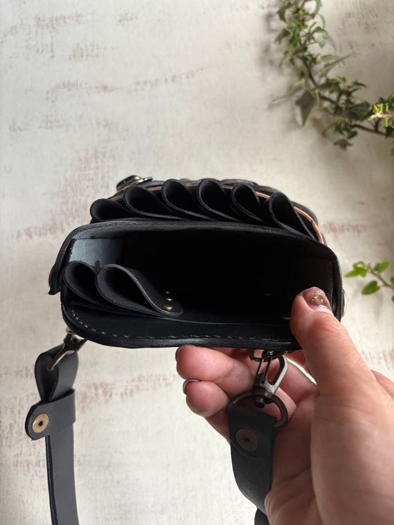 手染めブラックマーブルの大容量シザーケース