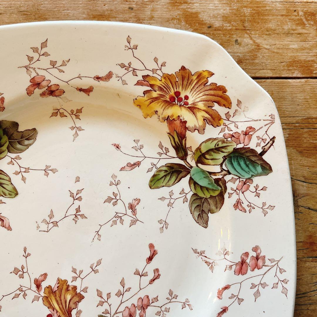 リュネビル　ポリクロームのスクエアプレート