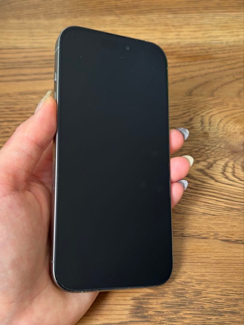 iPhone 15 Pro ナチュラルチタニウム128GB simフリー 美品