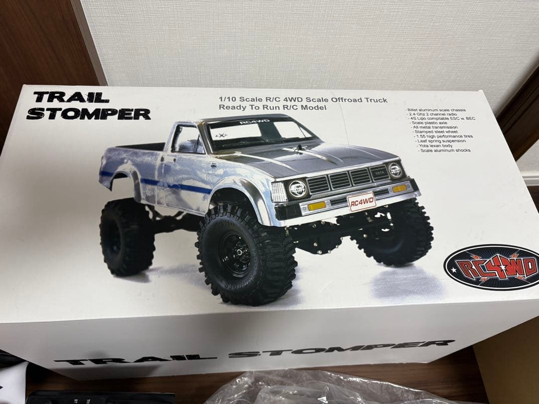 TRAIL STOMPER 4WD ラジコン