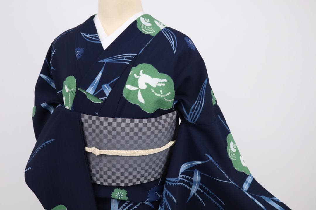 《洗える浴衣♪セオアルファ◆雲文に飛びうさぎ■夏着物■紺色◆化繊◆UA5-42》