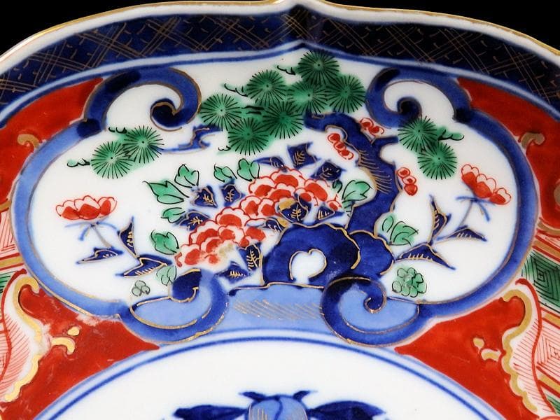 大聖寺伊万里　金襴手　窓絵　松竹梅に獅子の図　８寸皿　F246 AS-CZr