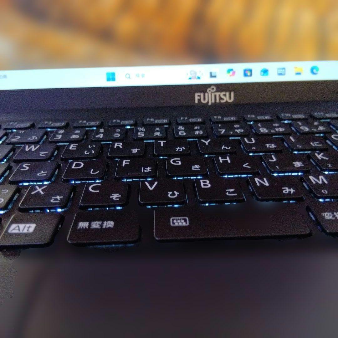 X① 富士通 　ＦＭＶＵ3401DD　U9311/FW