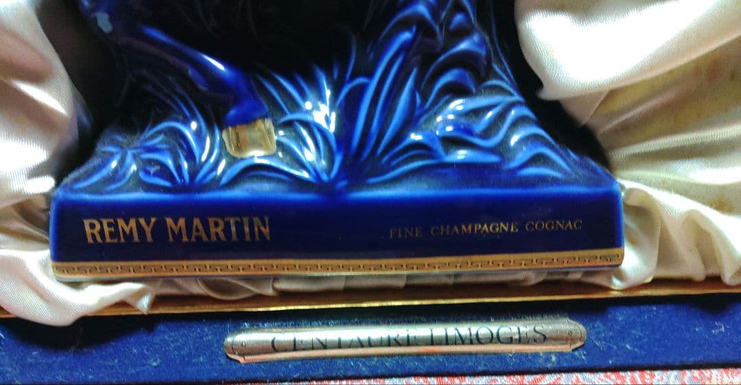 レミーマルタン セントーリモージュ ケンタウロス青陶器ボトル 700ml 40%