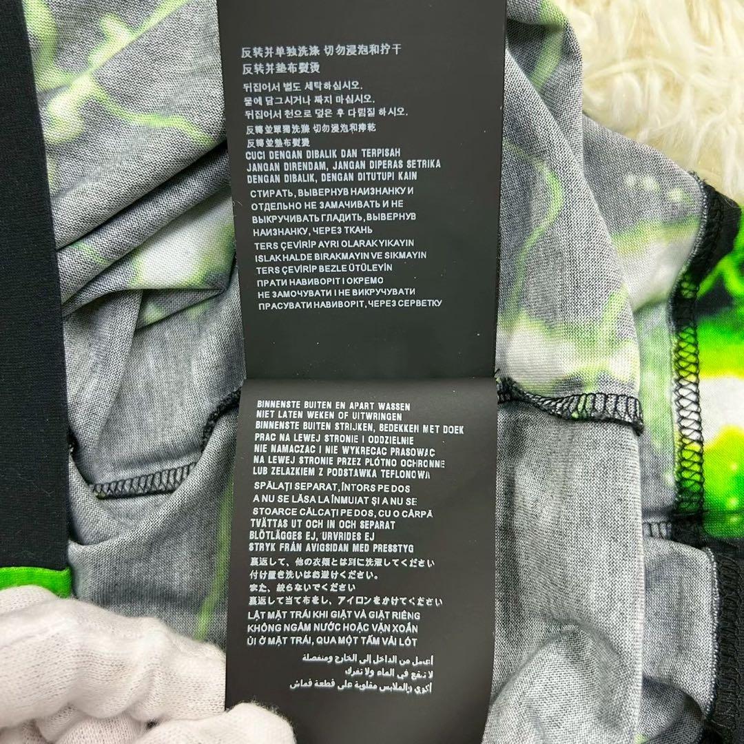 美品　19FW プラダ　半袖Tシャツ　ネオングラフィック柄　ブラック XL
