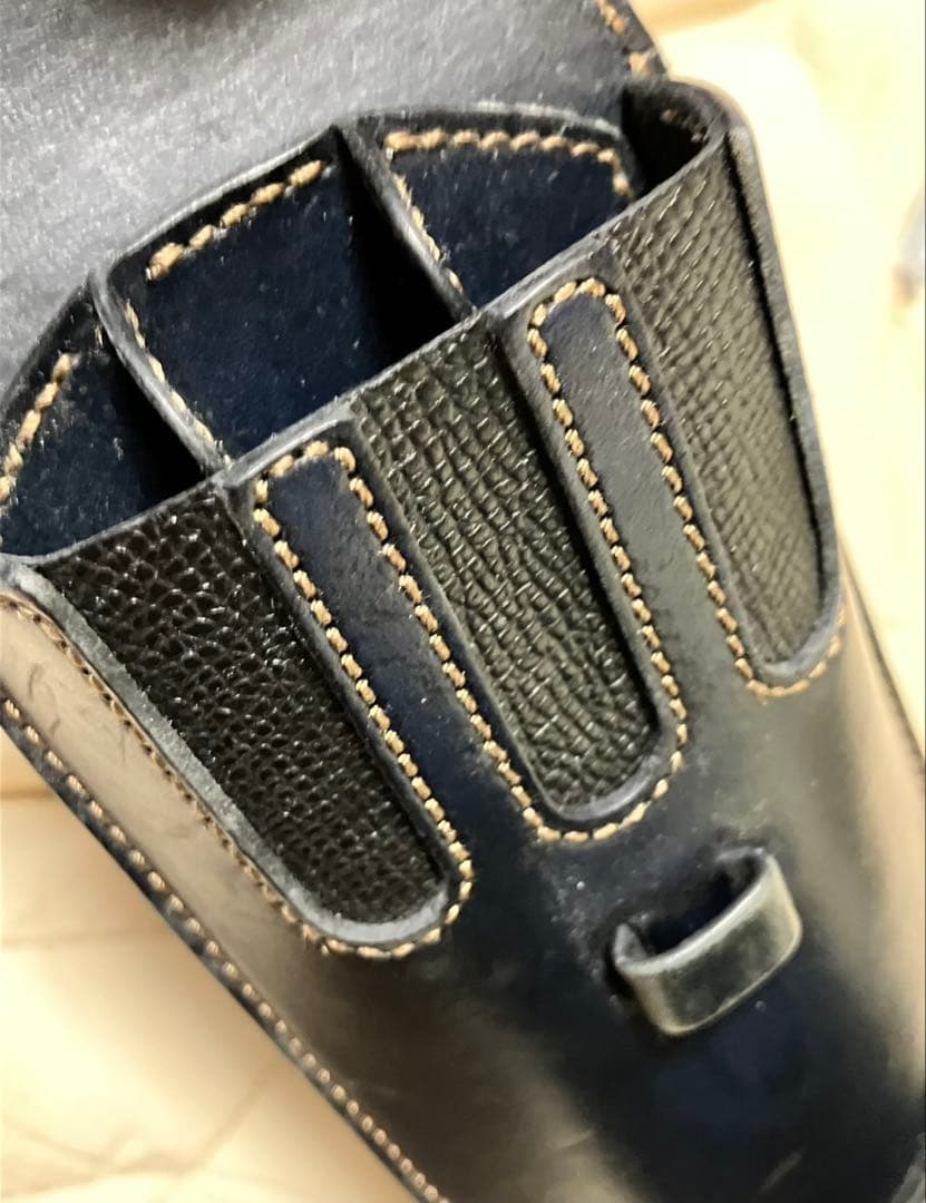 ワイルドスワンズ ペンケース ３本用「PEEK-A-BOO（ピーカブー）」