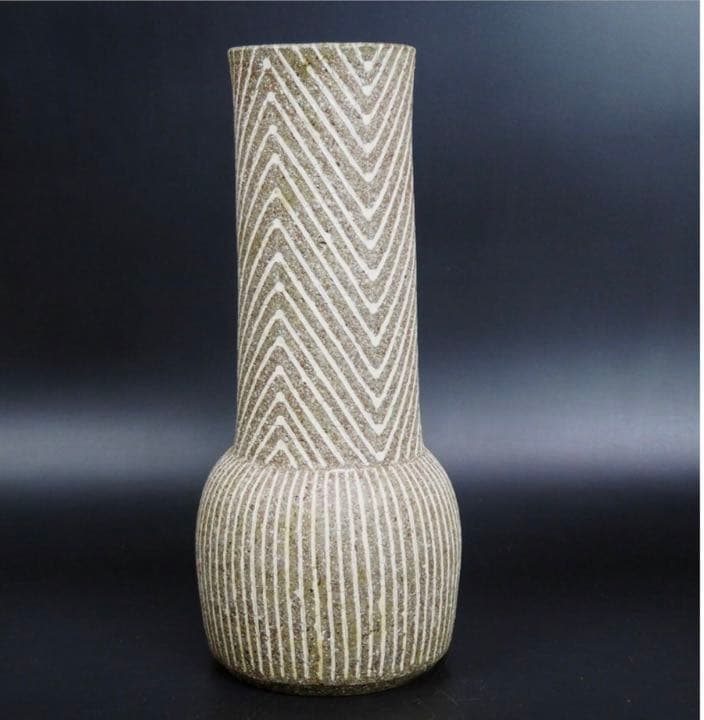 送料無料　伸也作　優雅な条紋ù灰釉花瓶　共箱　★完品無傷★