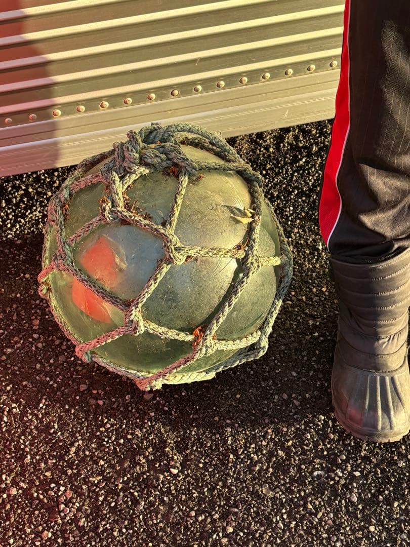 【ビンテージ】特大ガラスウキ玉 網付き