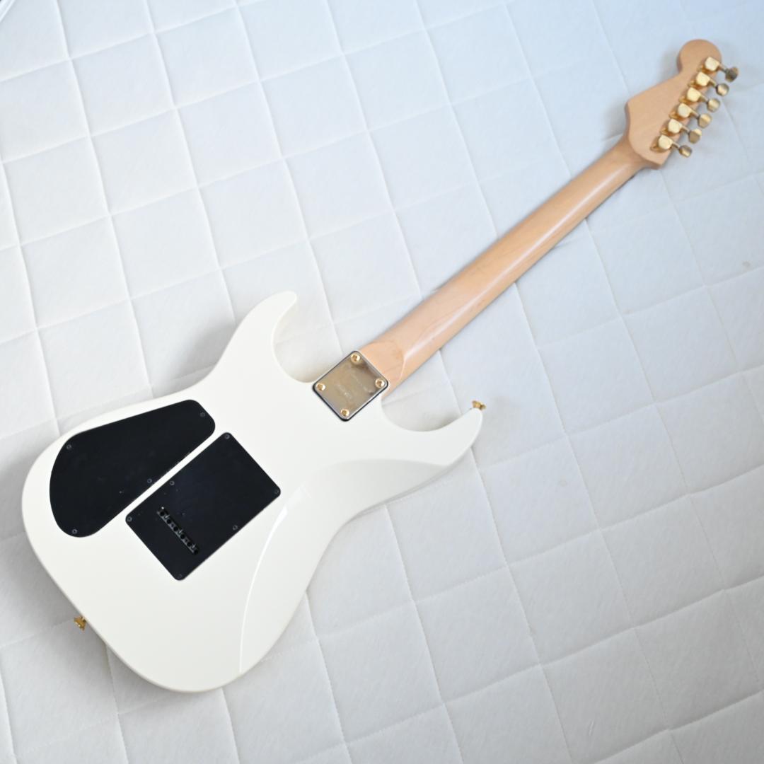 Charvel エレキギター ストラトタイプ ゴールドパーツ 中古 G021