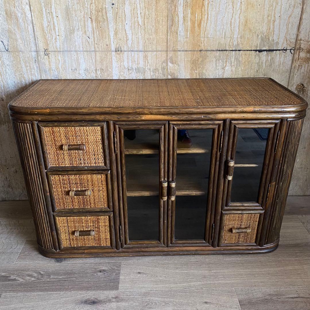 ラタン 籐　サイドボード　テレビ台　ガラス扉　古家具 昭和レトロ　ヴィンテージ