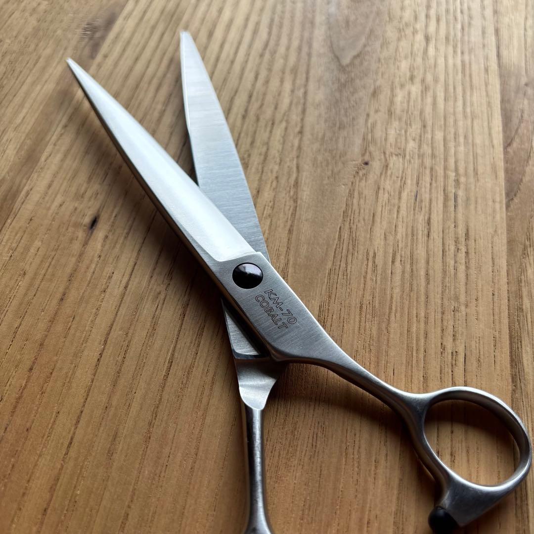 TAA 仕上げストレートシザー　KM-70 7インチ