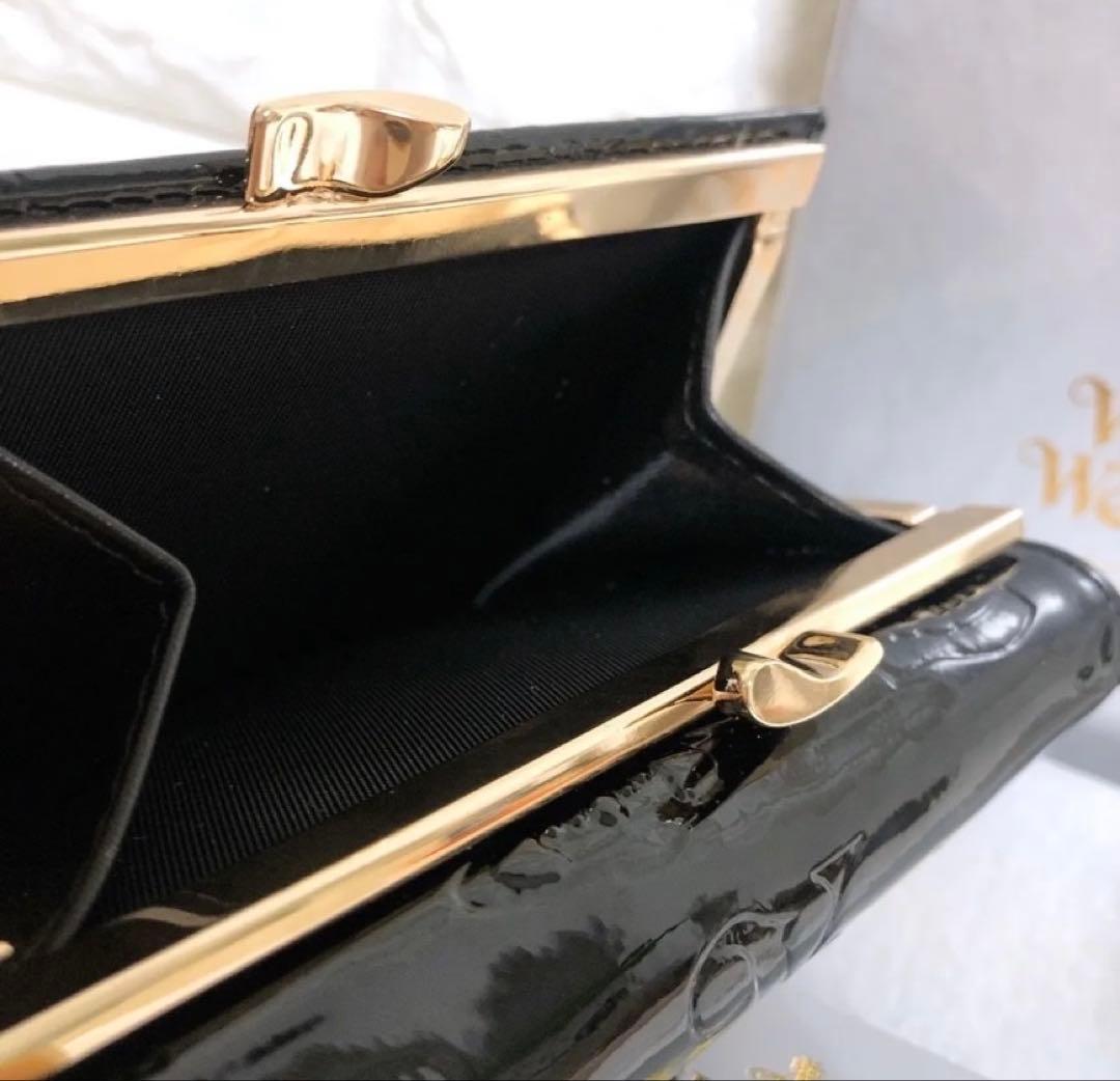 【大人気　新品】Vivienne Westwood エナメル黒 三つ折財布