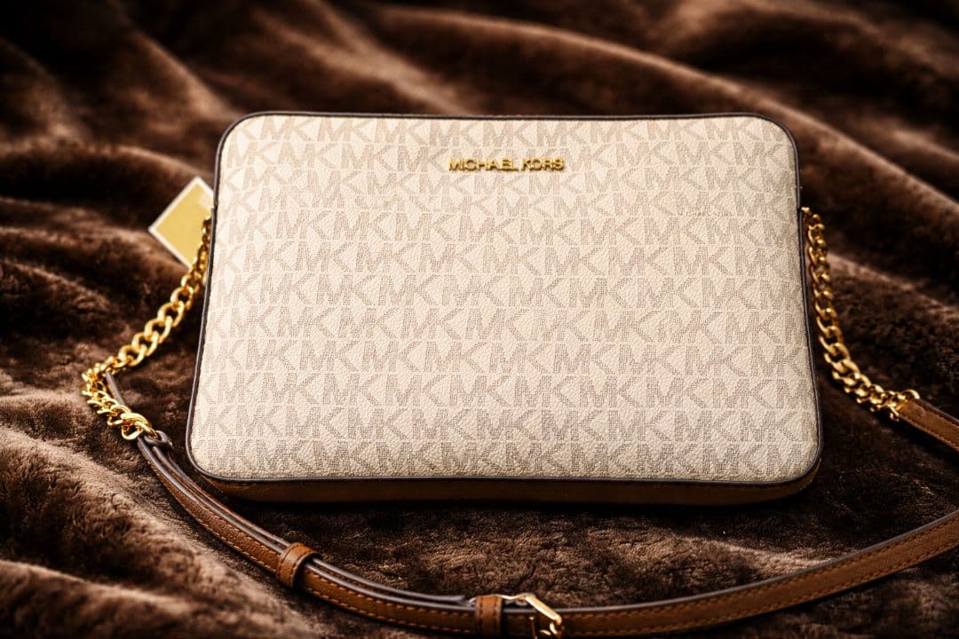 【新品未使用】MICHAEL KORS MKシグネチャー ショルダーバッグ