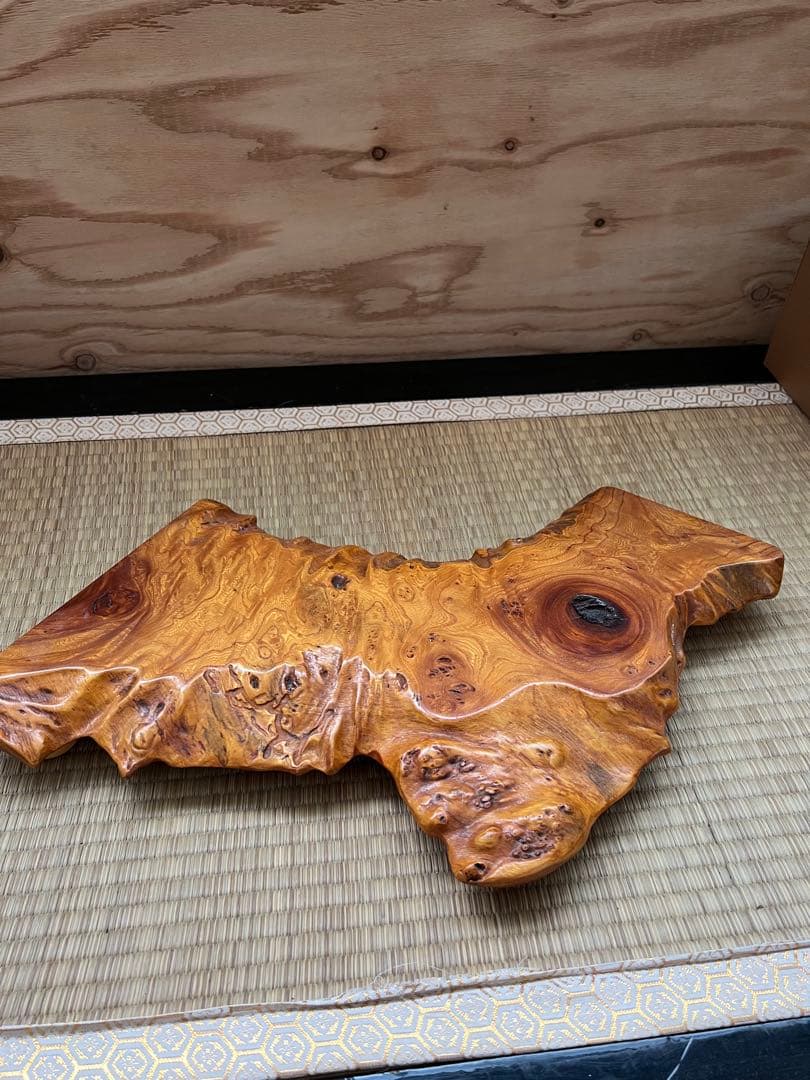 天然木 一枚板の装飾テーブル 脚付 花台 フラワースタンド