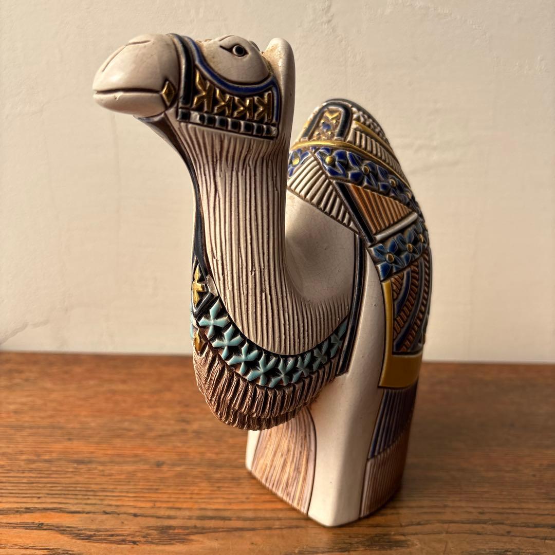 アーテサニア リンコナダ社 ウルグアイ 白いラクダ 焼物 オブジェ