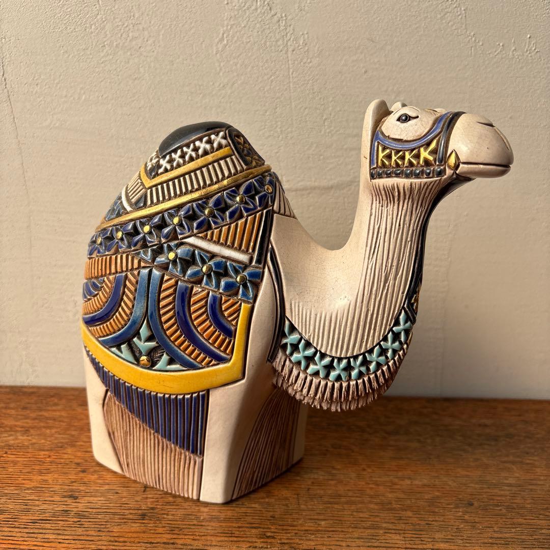 アーテサニア リンコナダ社 ウルグアイ 白いラクダ 焼物 オブジェ