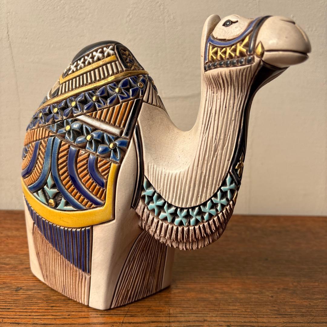 アーテサニア リンコナダ社 ウルグアイ 白いラクダ 焼物 オブジェ