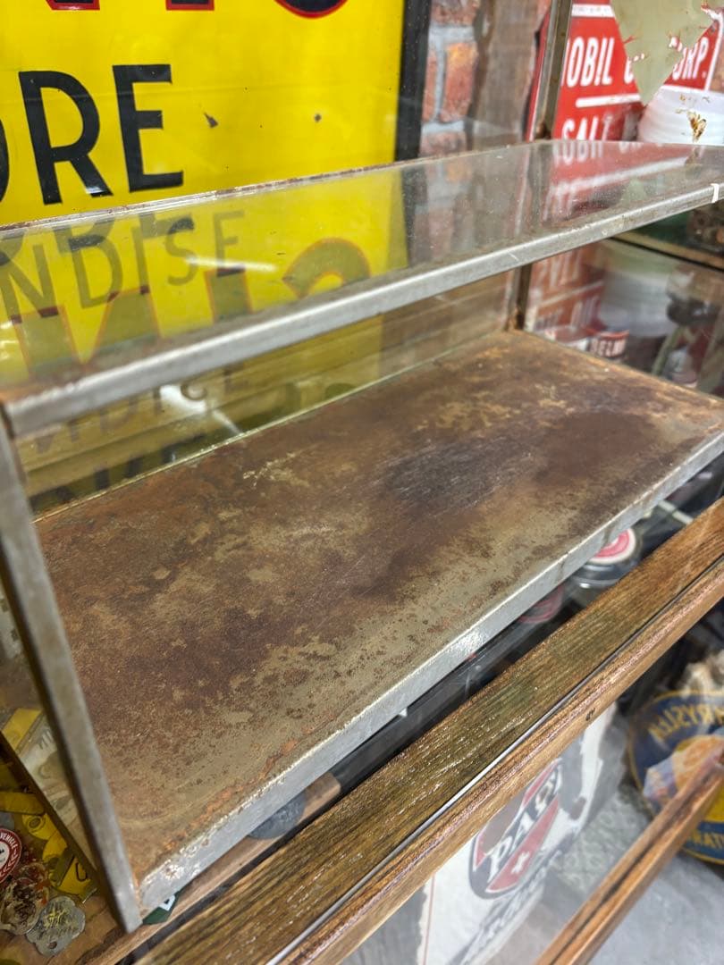 Tom's ヴィンテージショーケース