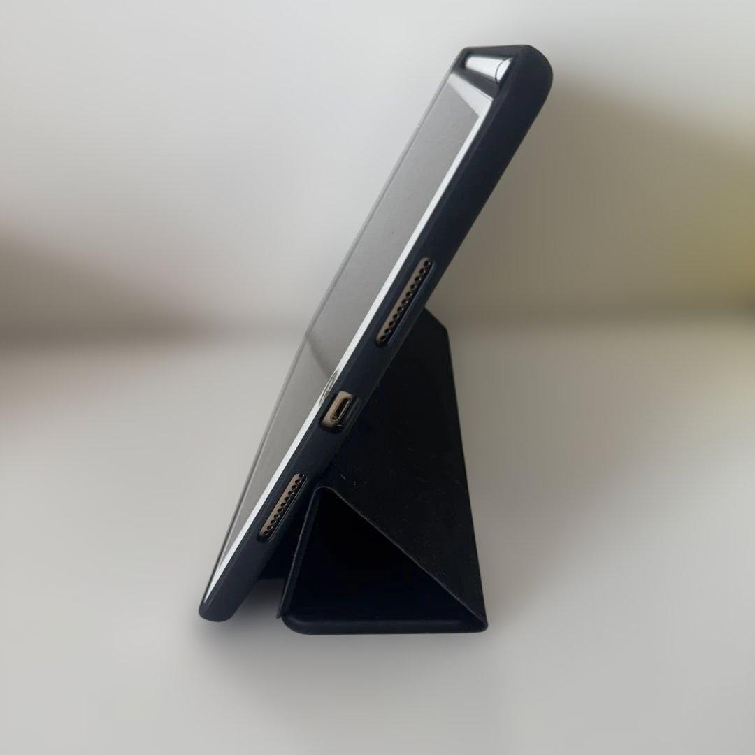 iPad第6世代　apple pencil 付き&スタンドケース