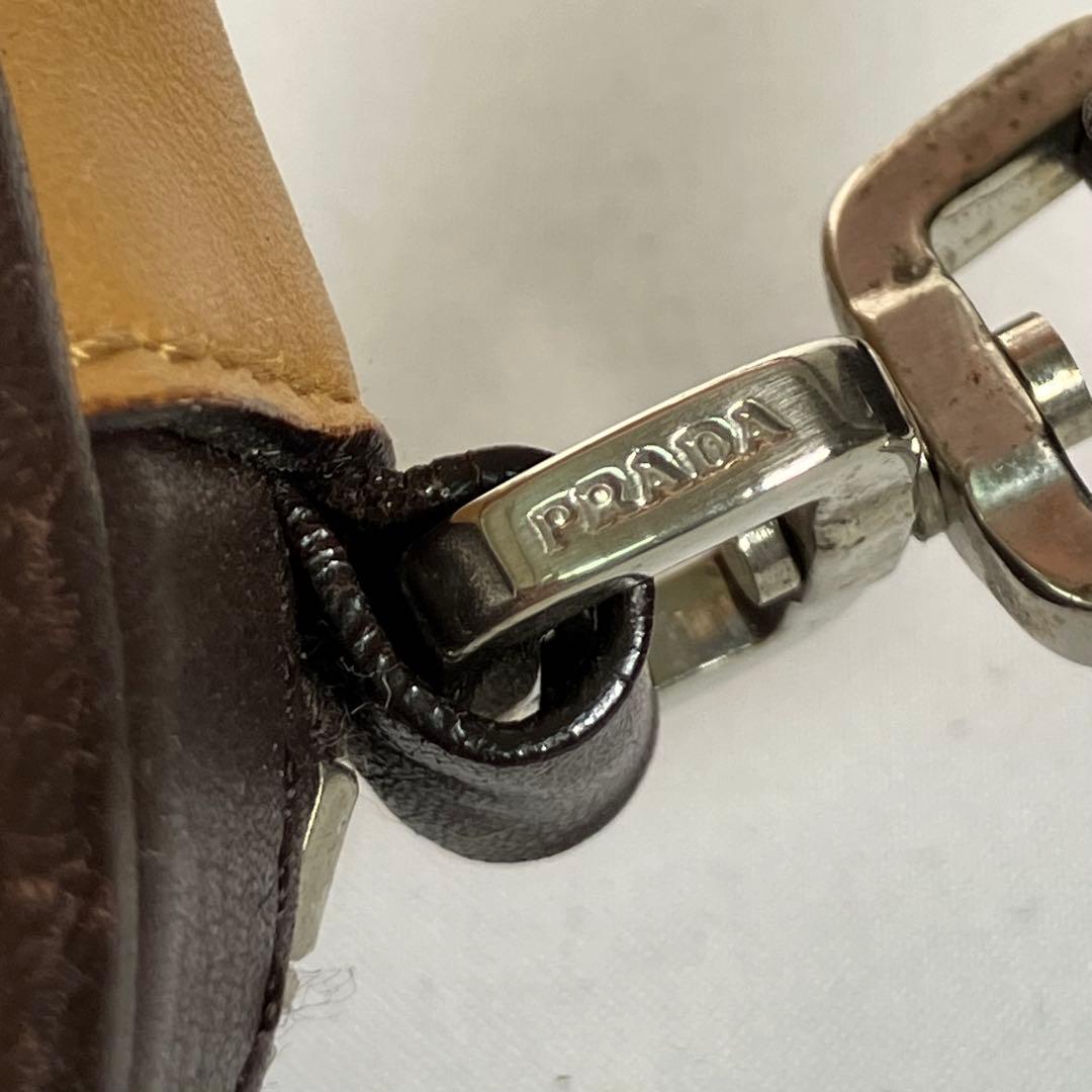 PRADA プラダ ショルダーバッグ セミショルダー 肩掛け レザー