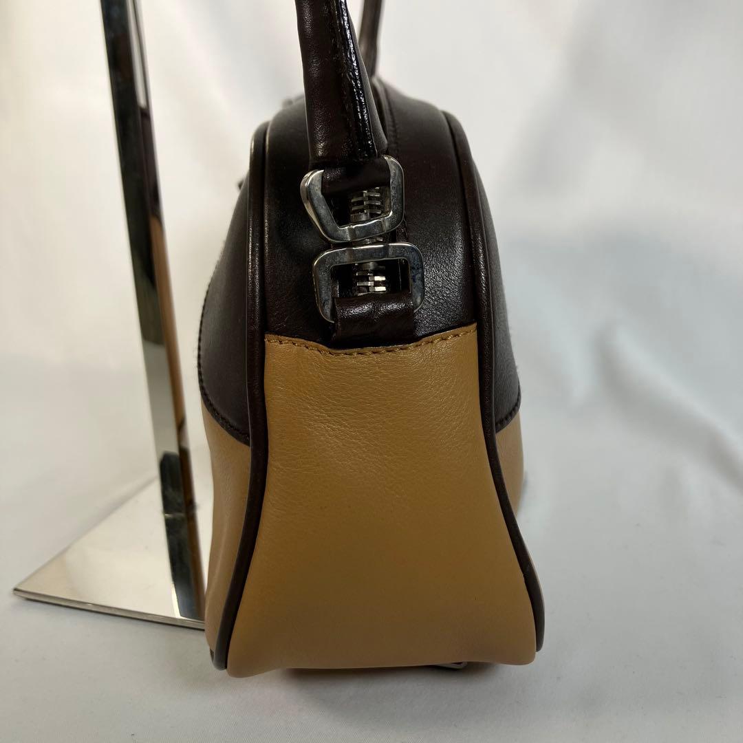 PRADA プラダ ショルダーバッグ セミショルダー 肩掛け レザー