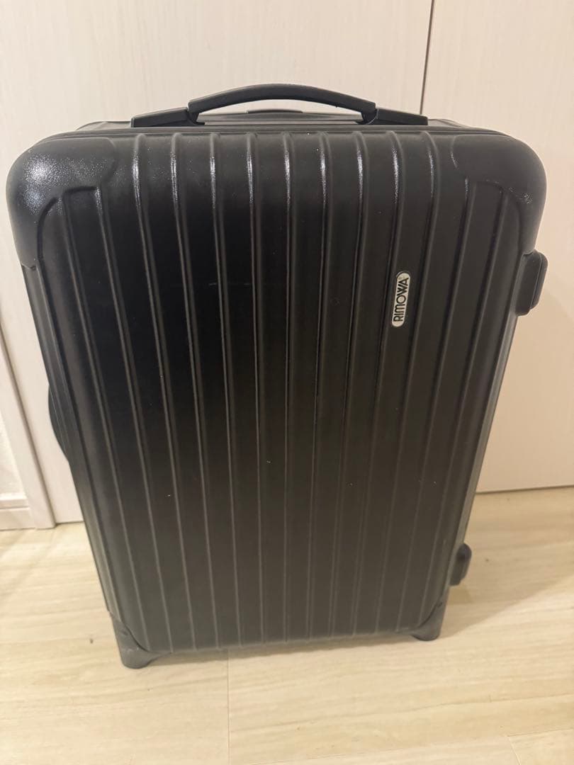 リモワ　SALSA サルサ　32〜35リットル　ブラック