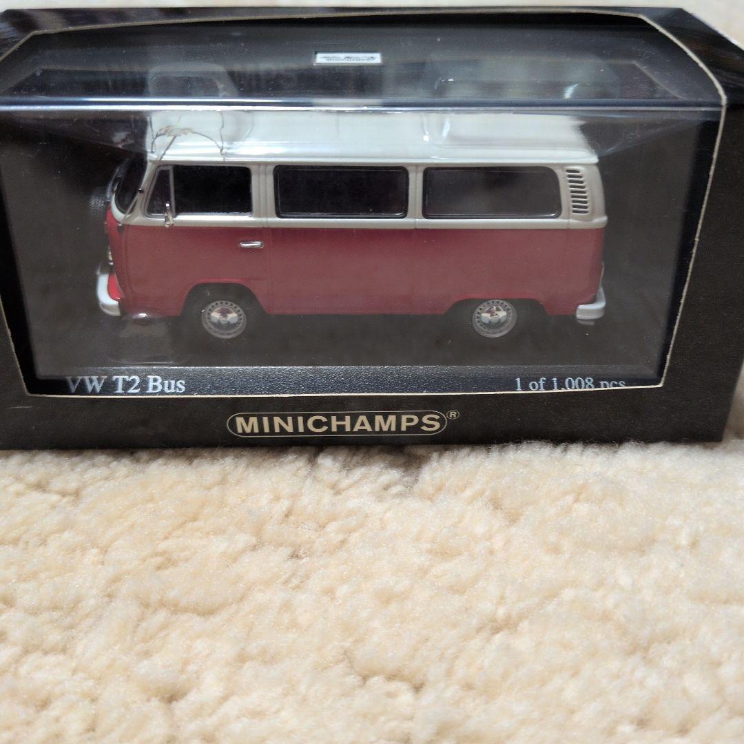 【新品未使用】VW T2 Bus ミニカー パステルホワイト/カサンロット