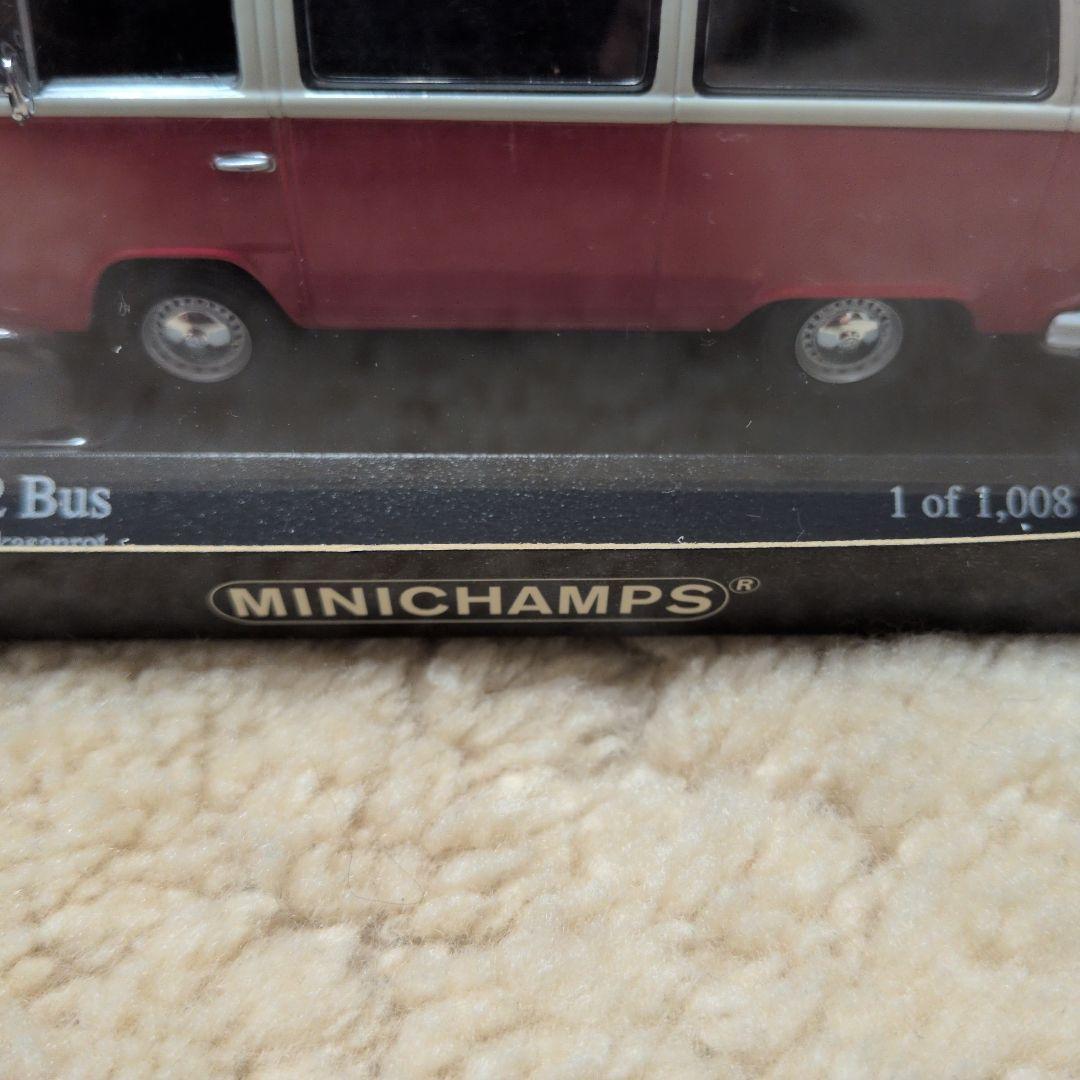 【新品未使用】VW T2 Bus ミニカー パステルホワイト/カサンロット