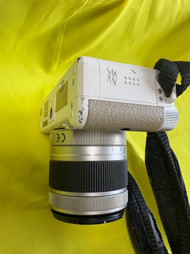 PENTAX Q ホワイトデジタルカメラ【ジャンク品】