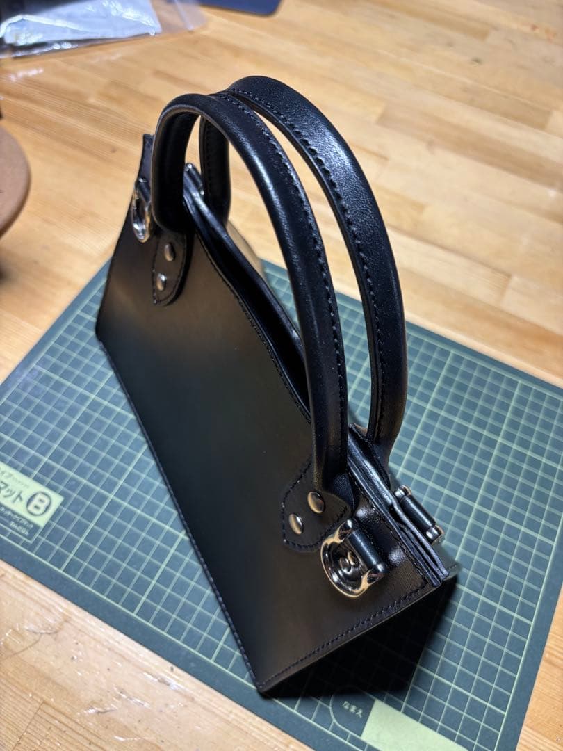 チャリー出品です。